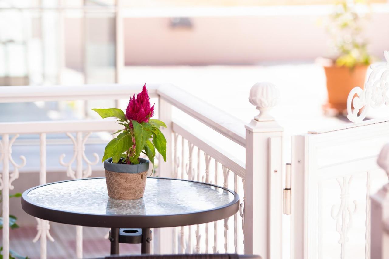 Xenia Suites يميناريا المظهر الخارجي الصورة