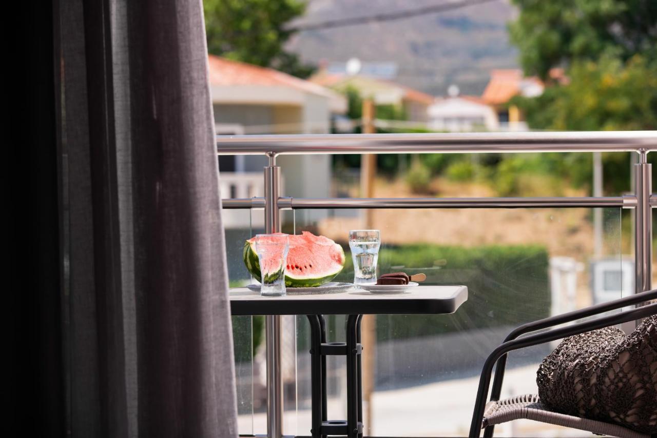 Xenia Suites يميناريا المظهر الخارجي الصورة